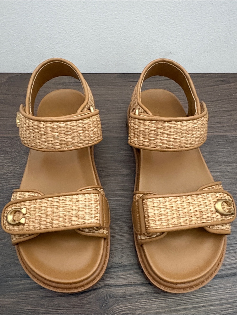 NWT Coach Brynn Raffia Sandals Natural Straw Gold Hardware Velcro Straps Size 5 - Picture 11 of 11